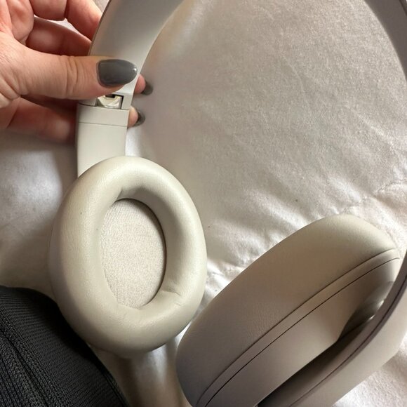 Beats by Dre Studio Pro Bluetooth Wireless Over Ear Headphones - Sandstone (Tan) - Picture 3 of 4